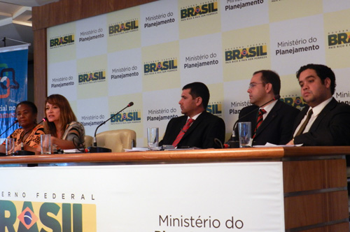 Seminario_participao_social_mesa_2.jpg